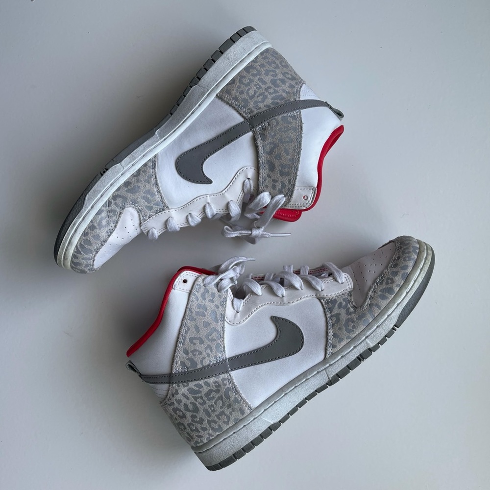 NIKE HIGH TOPS